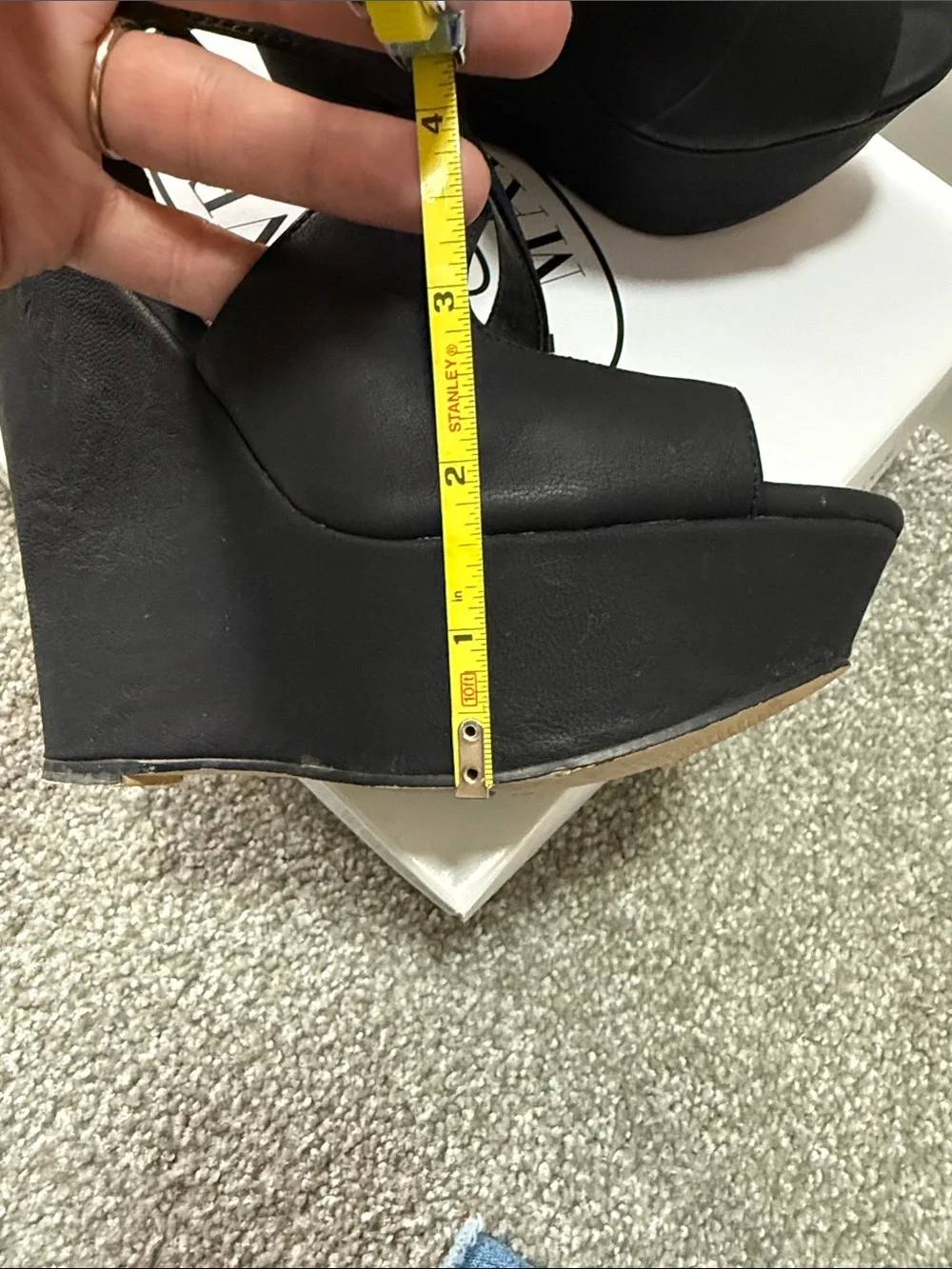 Steve Madden Black Platform Sandals - Xternal
